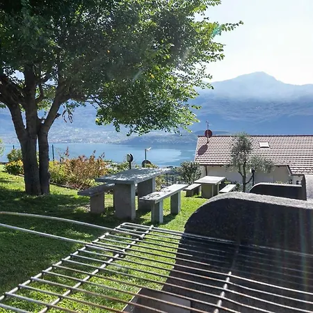 La Collina Dei Fiori Apartment *